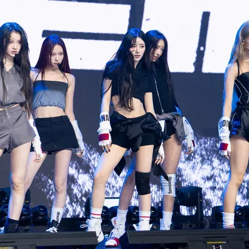 Bach 'might have no choice but to dance’: Girl group Meovv goes classically spooky with ‘Ddi Ro Ri’