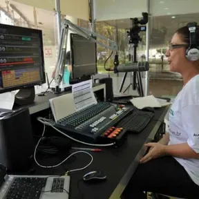 RADIO FM SENSACION 104.5 MHZ