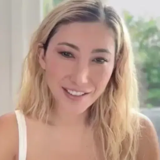 Dichen Lachman - Interview | Vampires of the Velvet Lounge