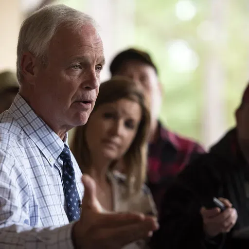 Government shutdown, Preserving DNA of endangered species, Men in nursing