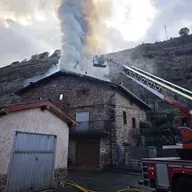 "Afortunadamente solo hay que lamentar daños materiales": susto en Ortigosa de Cameros por el incendio en una vivienda que estaba habitada (09/03/2026)