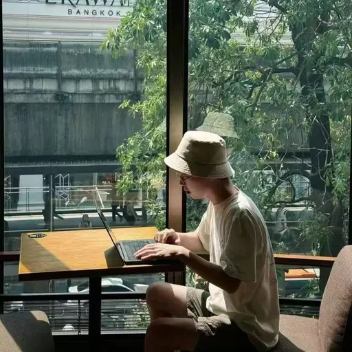 Vol.150 花生：不会写代码的前大厂人是如何用AI实现被动收入的？