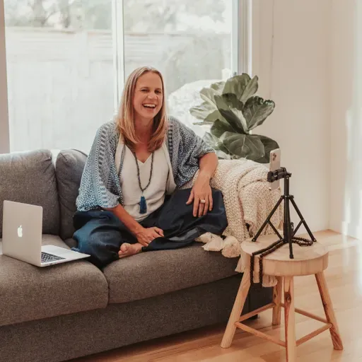 What Jesse Plemons and Emma Stone Show Us About Your Niche