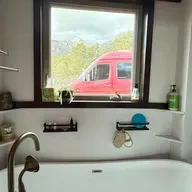 719 - AROMA 10 (Revolutionary Bath)