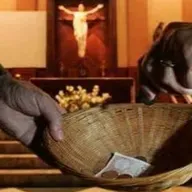 El compungido, ladrón de cepillos