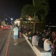Aglomeraciones, peleas y personas sin mascarilla en discotecas de Petén…