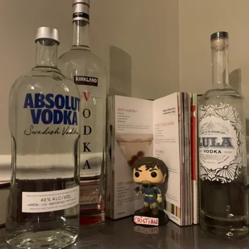 S10E192 ESP Vodka! El licor más popular del mundo.