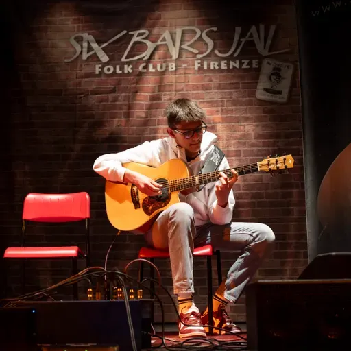 Sense of Place: Finger-style guitar is king at this Tuscan music venue