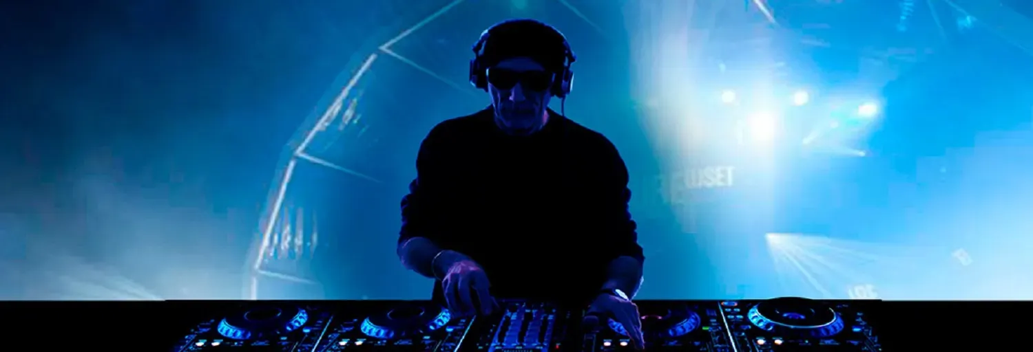 DEEP HOUSE 4 Max