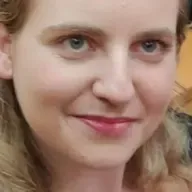 Aela Ní Ghaoithín, amhranáí.