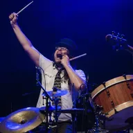 120 MINÚT S HUDBOU NÁŠHO HOSŤA: PETER BITTNER