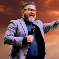 Enquanto Minhas Mãos Estiverem Levantadas // Michello Lacerda