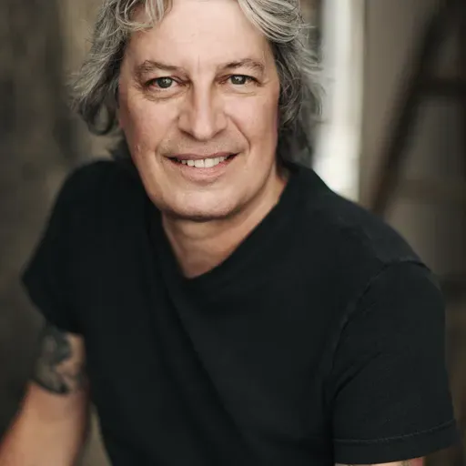 🎙️Vancouver Radio, Rock Music & 35 Years In Broadcasting with Darren "Danger" Grieve | Real English Conversations Podcast for Global Professionals