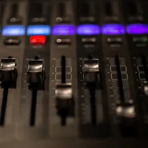 LR.FM  WEB  BRASIL