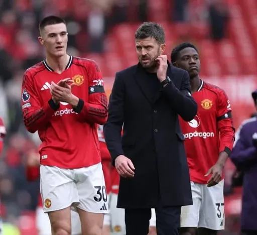 Enski boltinn - Hveitibrauðsdagarnir að baki