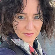 Serena Marchi: storie di donne, resistenza e la potenza inascoltata dei libri