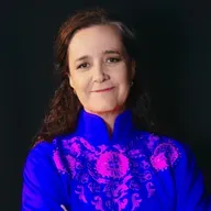 Alta Vibración 120 MARGARITA LASO: Una artista con sensibilidad extraordinaria y una voz que conmueve.