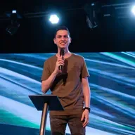 Fique on-line!! 🤳 | Victor Corsini no #XGEN