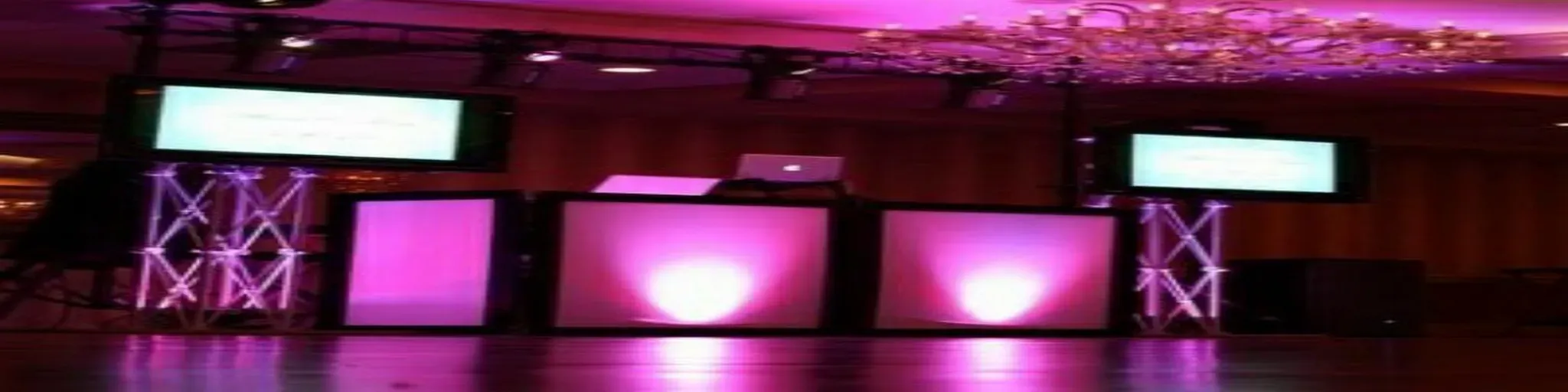 La Que Romantica Radio