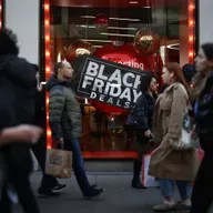 Shopping through a K-shaped holiday season