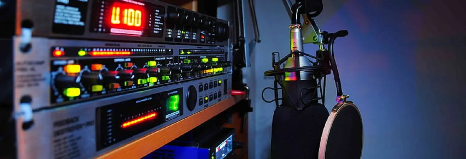 Naaz FM