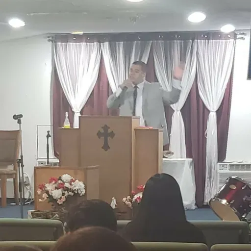 200 Perfume Caro o Perfume de China - Pastor Víctor O. Martínez