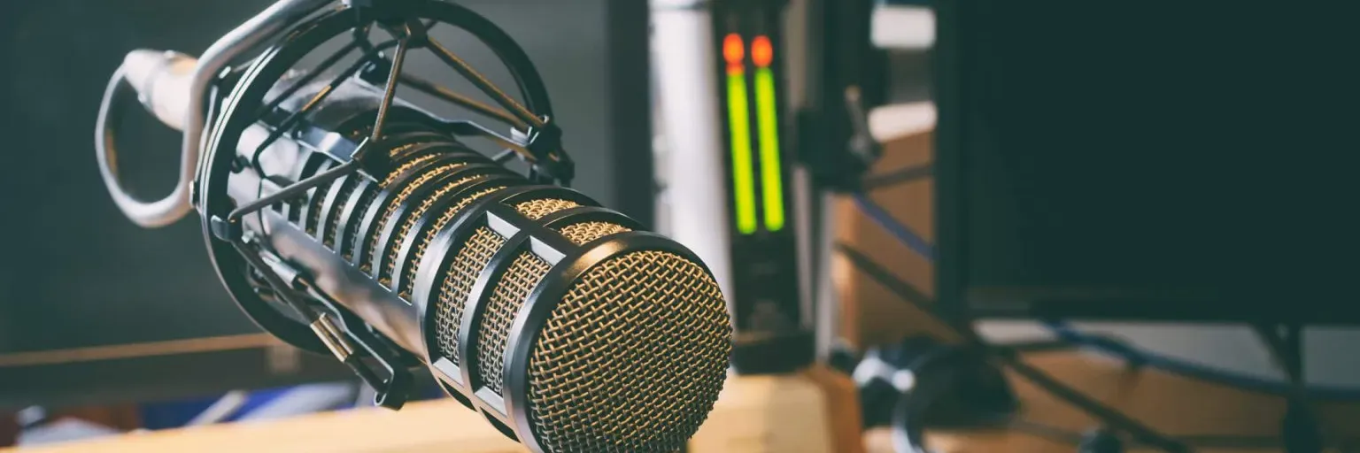 radio web podcastro fm