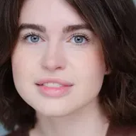 Nóra Ní Anluain Fay, damhsóir.