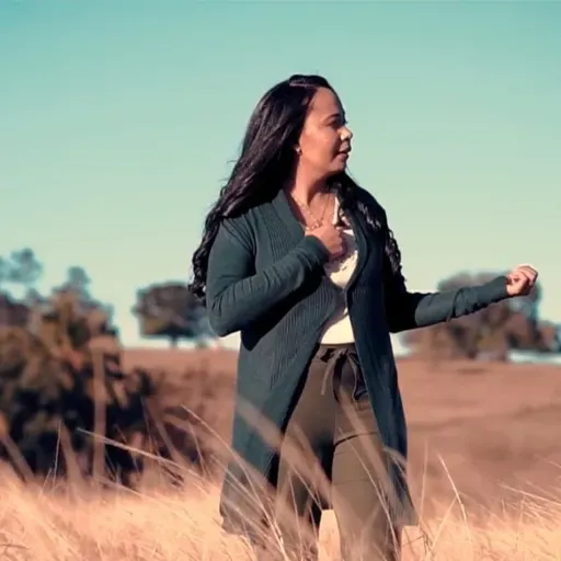 REZANDO COM MUSICA TATIANA CABRAL