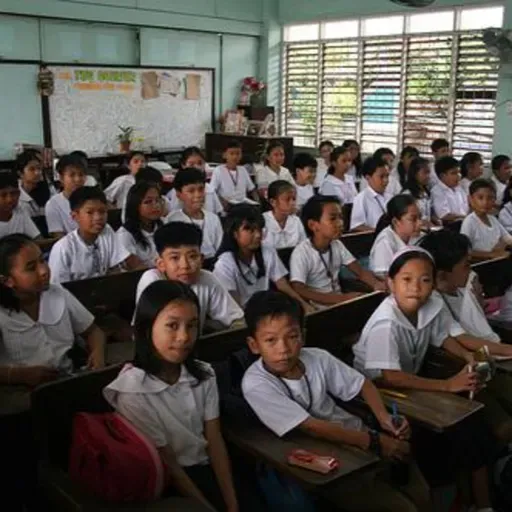#320 - Private vs. Public School sa Pilipinas (ft. Robby)