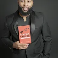 🎙️New Episode: How to Communicate with Clarity, Authenticity, and Confidence in the Age of AI with Arias WebsterBerry | Real English Conversations for Global Professionals