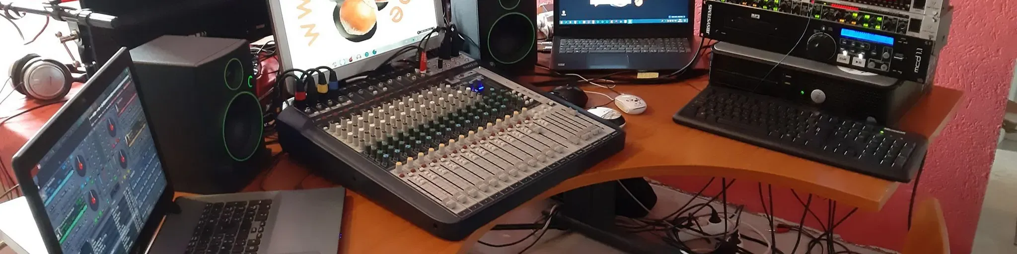 Nuts radio