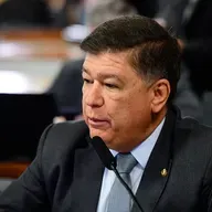 Viana diz que decisão de Mendonça de devolver material sigiloso protege investigação