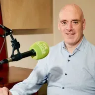 Aodh Máirtín Ó Fearraigh ó Sheomra na Nuachta.