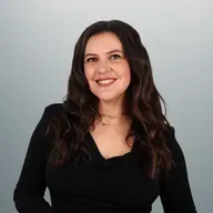   La Historia de Mireia Llaurens: Un Camino de Crecimiento y Liderazgo