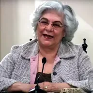 Como devemos fazer caridade? - com a médium Isabel Salomão de Campos