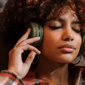 Oyez Radio