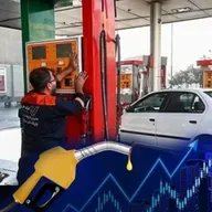 گرانی بنزین و ترس رژیم در سالگرد قیام