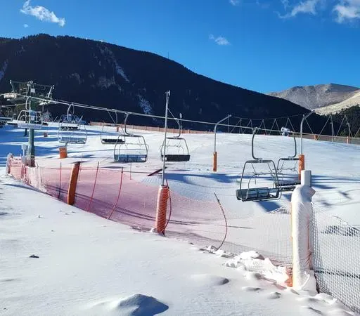 El pont de la Puríssima inaugura una temporada d'esquí amb molt bones previsions