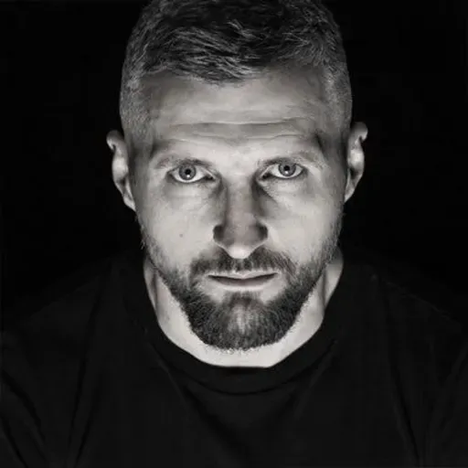 "It’s your channel but I'M NOT HAVING THAT" Carl Froch and Dave Allen in FIERY DEBATE 👀