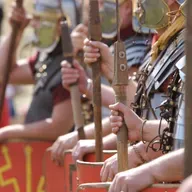 El castigo extremo y brutal del ejército romano contra los soldados que no estaban a la altura