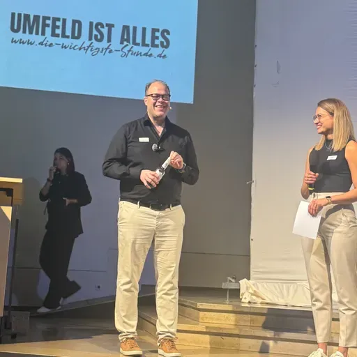Robert Hoffmann - Wie Social Media mein Leben verändert hat - LIVE bei Die wichtigste Stunde