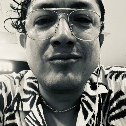 Amar : Ni Novios Somos