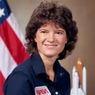 T06E07: Sally Ride (1951-2012), física y primera mujer astronauta de EE.UU.