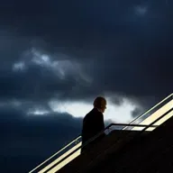 Cái bóng quá lớn của Biden tại Ukraine