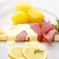 Warum zerfällt meine Sauce Hollandaise, wenn ich sie über warmen Spargel gebe?