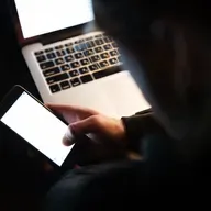 Krāpniecības shēmas internetā ir aktuālas arī 2026. gadā