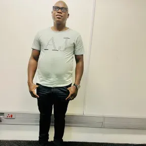 Sila ukhona 