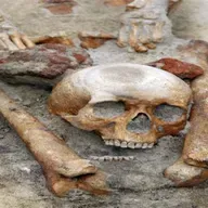 De huesos y mandamientos Mt 22,34-40