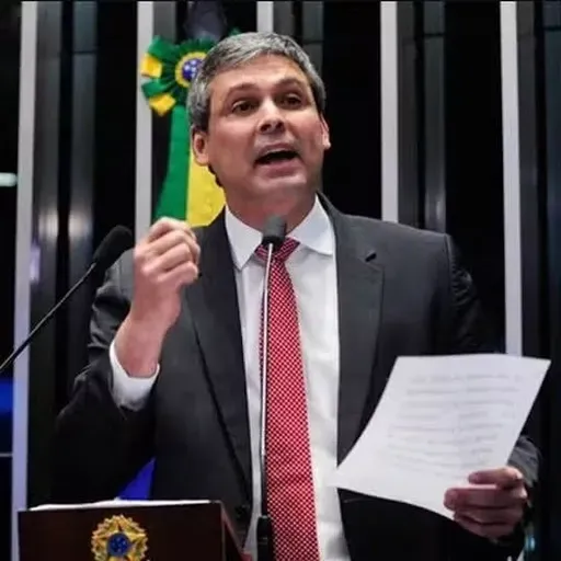 Lindbergh diz que base governista vai assinar CPI do Banco Master